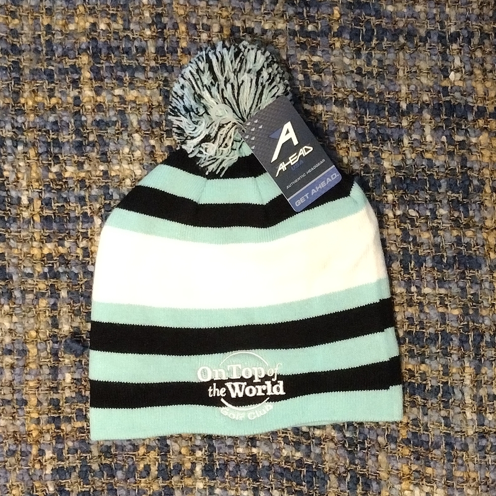 ✨NWT✨ On Top of the World Golf Club winter hat